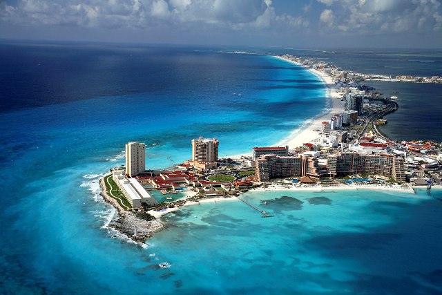How to travel to Cancun