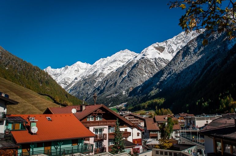 The snow-capped mountains surrounding Sölden
