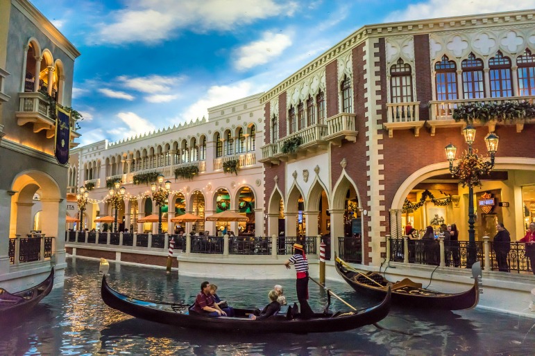 Las Vegas Affordable Luxury - the Venetian hotel 