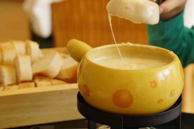 Best ski resorts - cheese fondue