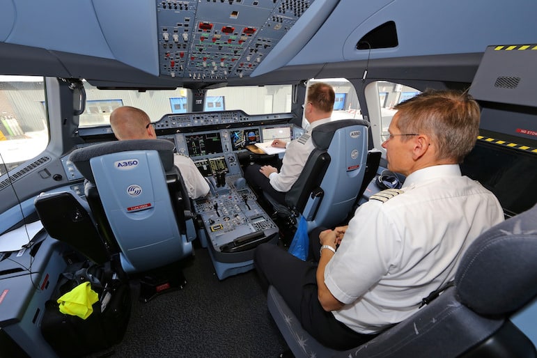 Finnair A350 cockpit | pic: Brussels Airport