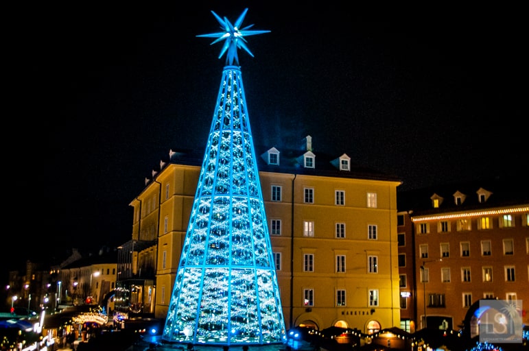 Sparkly Swarovski Christmas tree at the Christmas market in Marktplatz