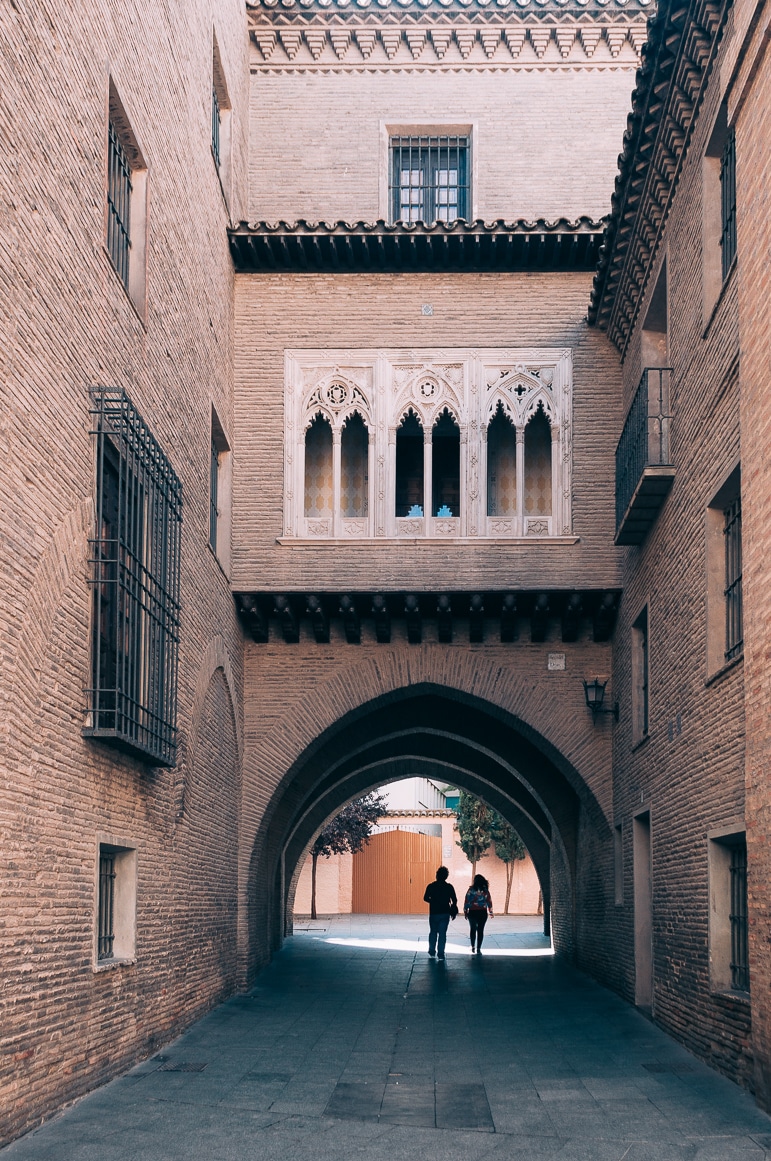 The Arch of the Dean, Zaragoza