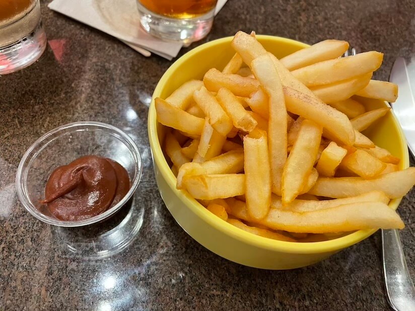 Chocobar, fries with chocolate tomato sauce